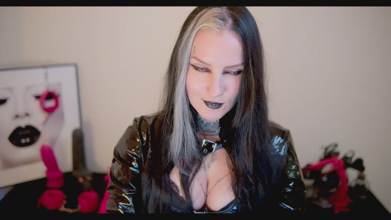 TOXIEROIN's Streamate show and profile