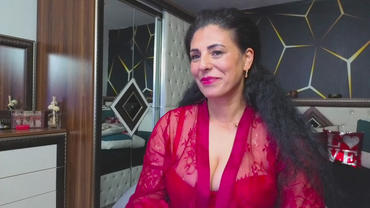 Curly_Sexy