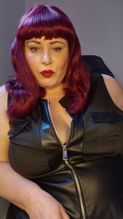 TheDevineMissDeviant's Streamate show and profile