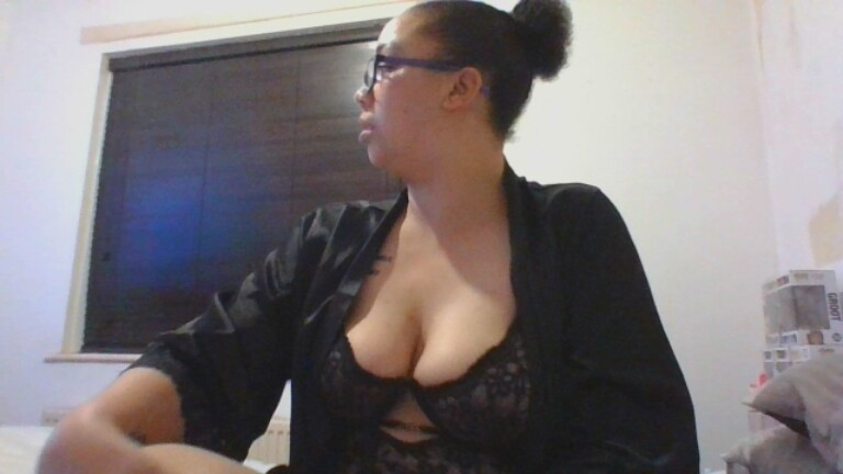 AvaRose_XXX's Streamate show and profile
