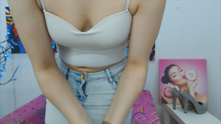 ArinaBelly's Streamate show and profile