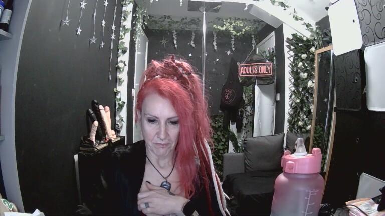 SkySparks's Streamate show and profile