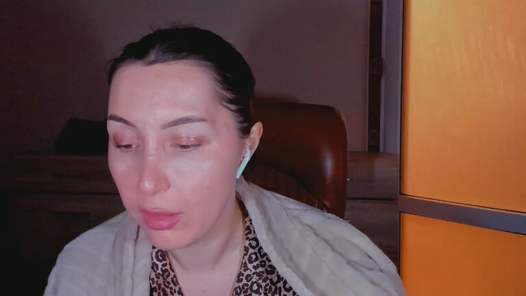 Camsyy's Streamate show and profile