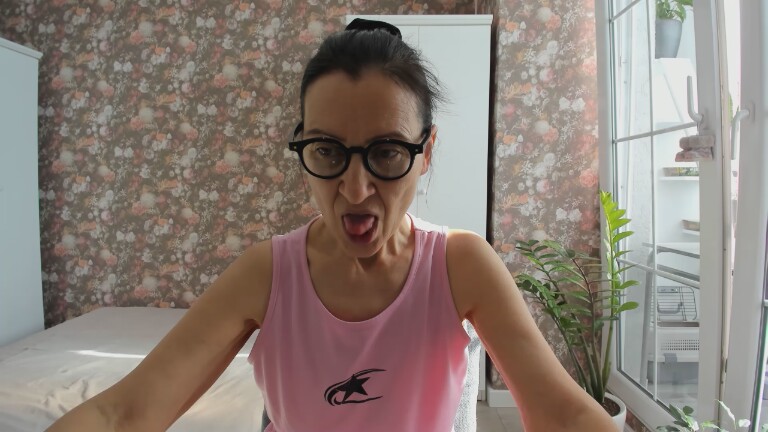 CharmChoice's Streamate show and profile