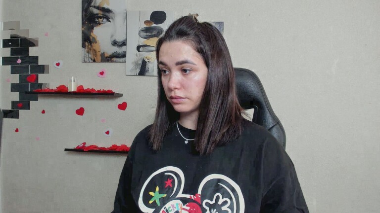 GlamNova's Streamate show and profile